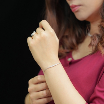 18K White Gold Diamond Bracelet